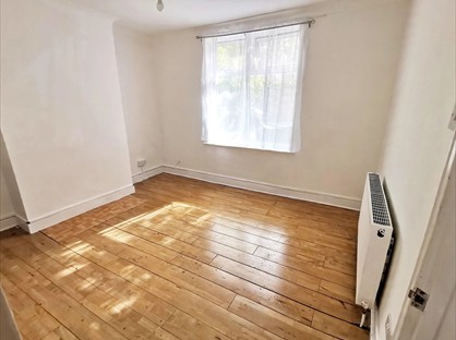 2 Bed Flat, Hinstock Road, SE18