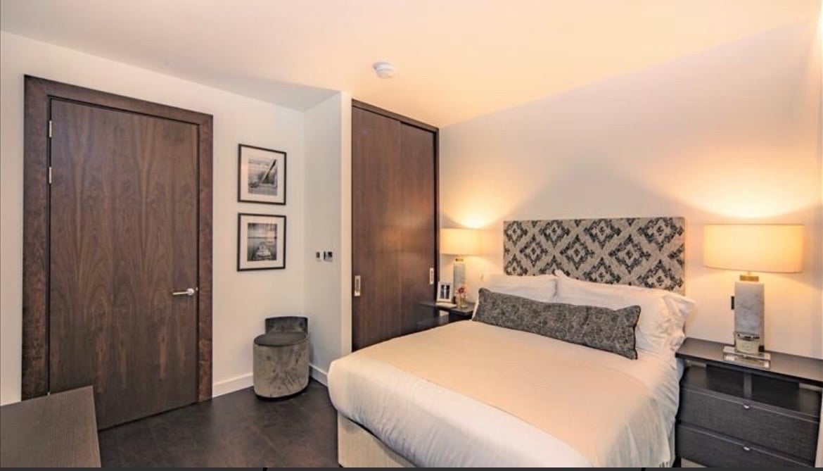 3 Bed Flat, Charles Clowes Walk, SW11 photo 5