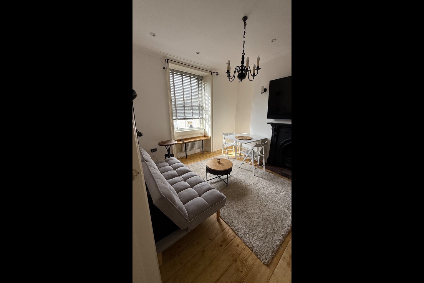 2 Bed Flat, St Vincent Street, EH3
