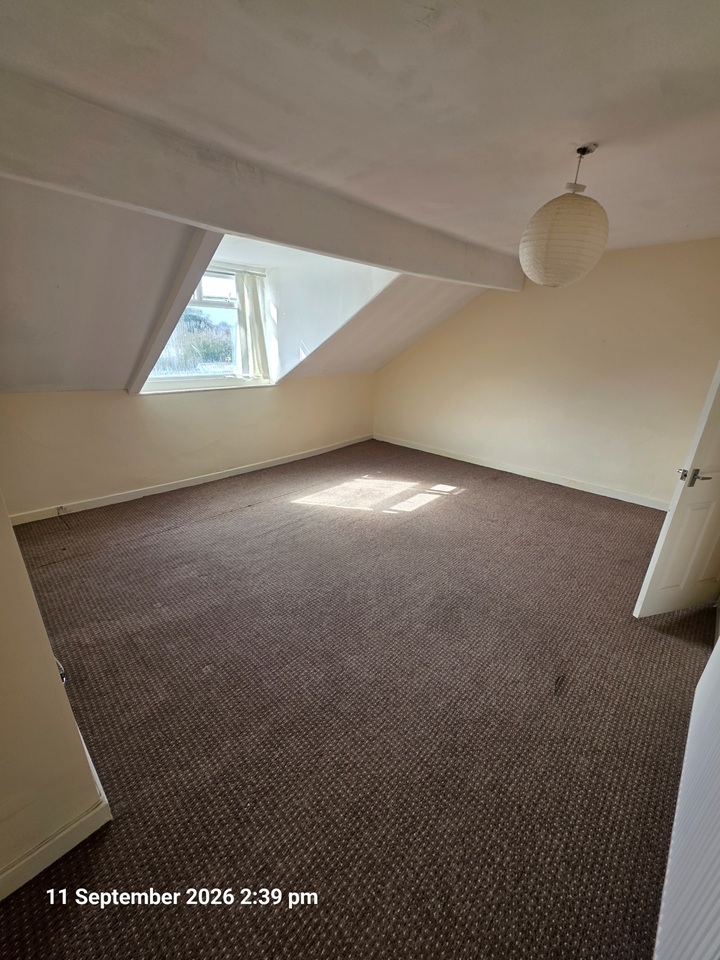 3 Bed Maisonette, King St, CH44