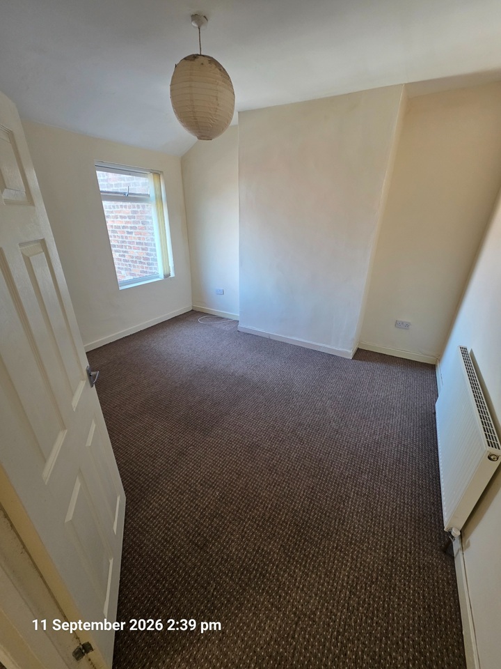 3 Bed Maisonette, King St, CH44 photo 3