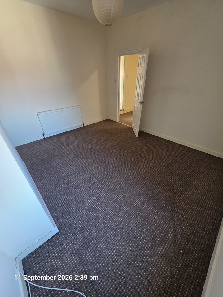3 Bed Maisonette, King St, CH44 photo 4