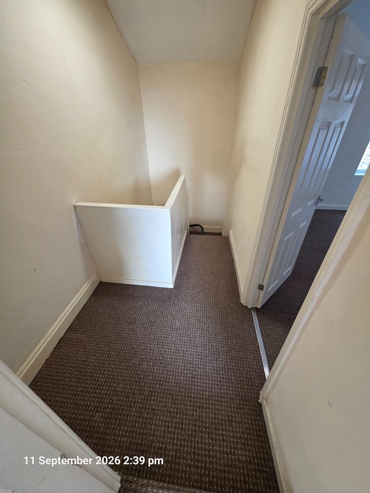3 Bed Maisonette, King St, CH44 photo 5