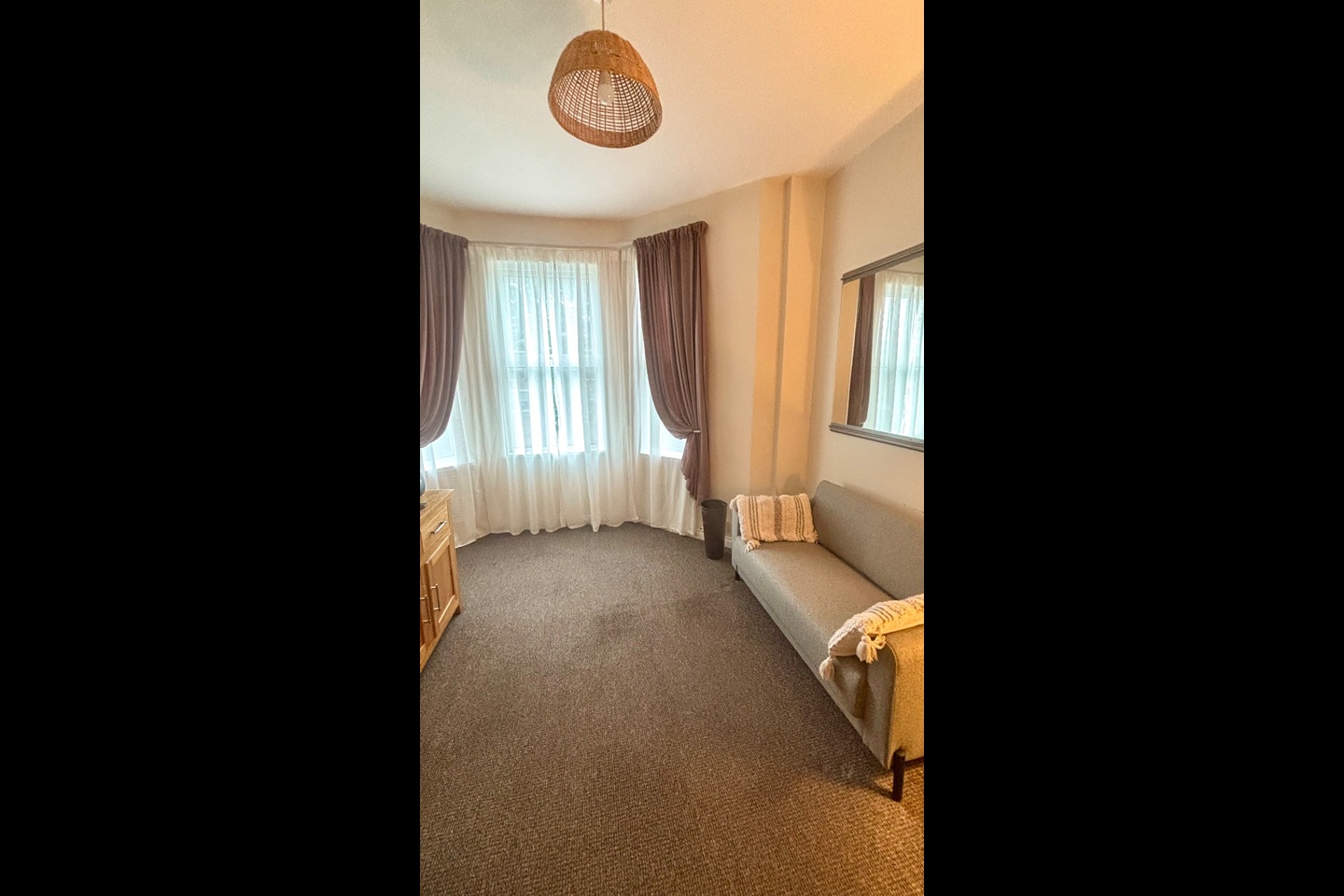 1 Bed Flat, Upper Newtownards Road, BT4