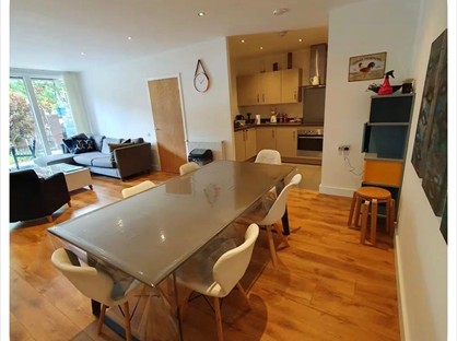 3 bed room for rent in Hackney