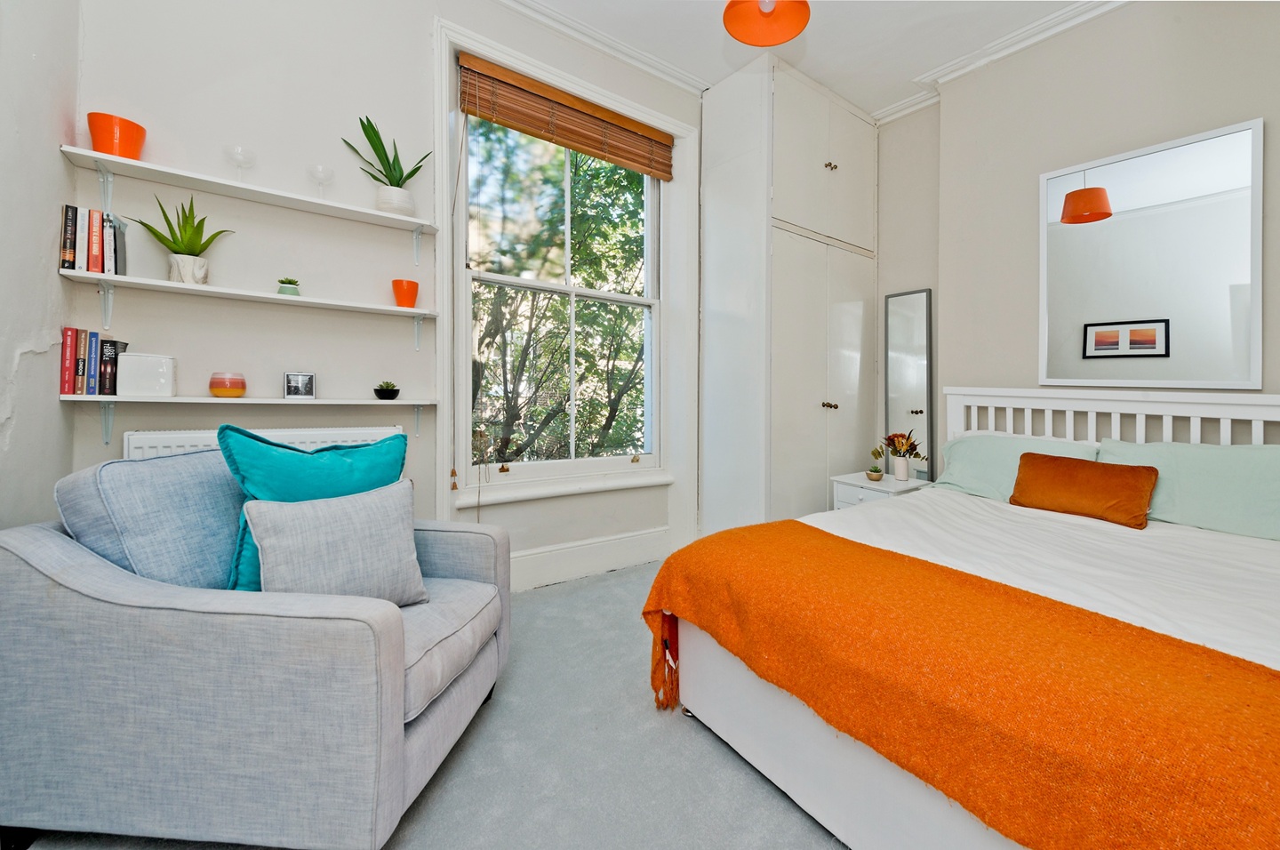 2 Bed Flat, Charleville Road, W14 photo 4