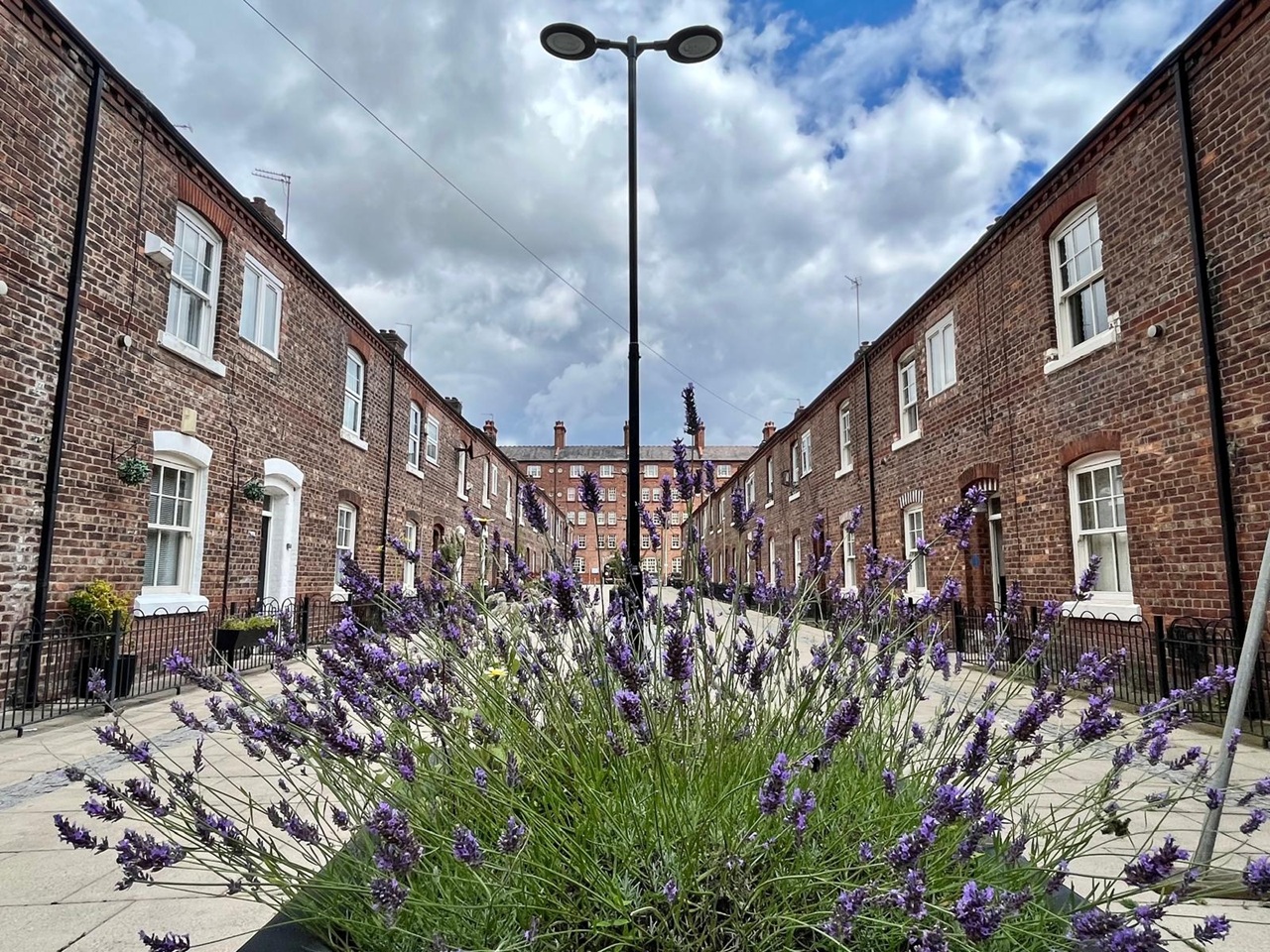 2 Bed Flat, Anita St, M4