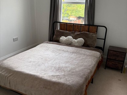 Room in a Shared House, Stroud Road, SE25