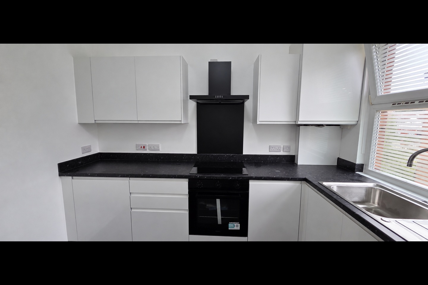 2 Bed Flat, Seymour Grove, M16
