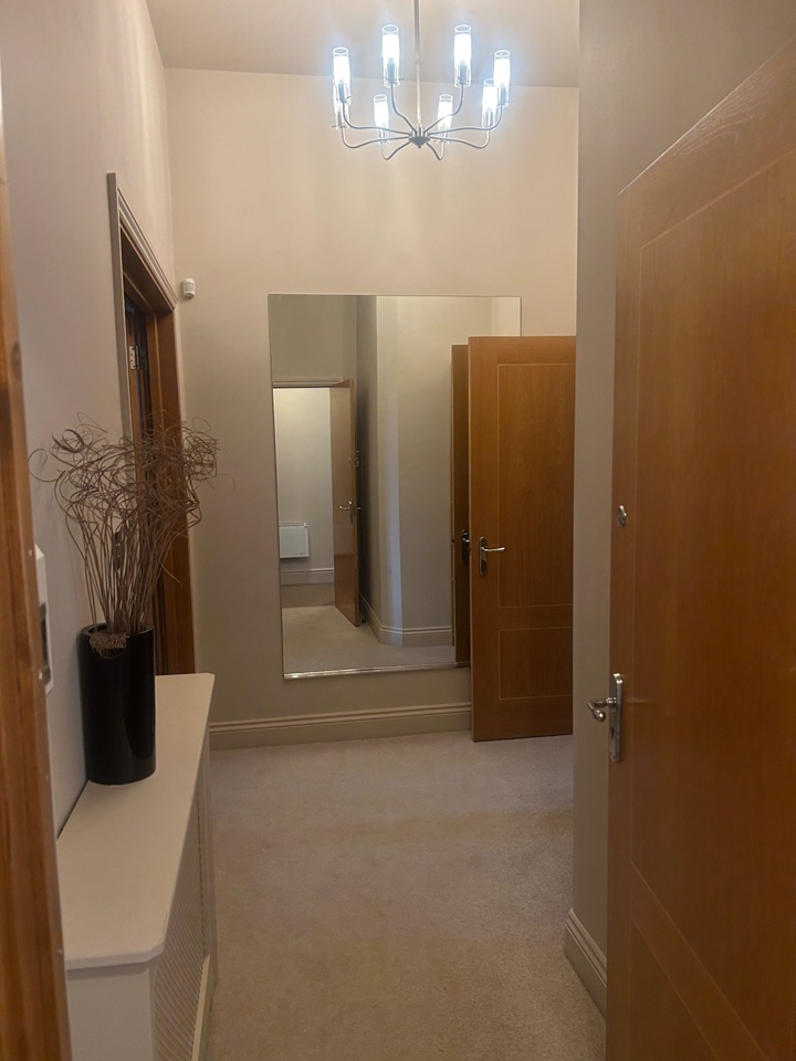2 Bed Flat, Lenton Road, NG7 photo 4