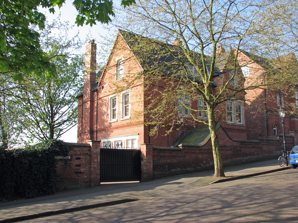 2 Bed Flat, Lenton Road, NG7