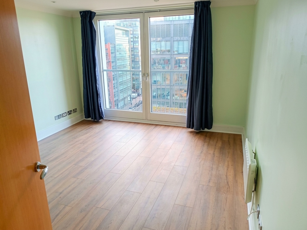 1 Bed Flat, Argyle St, G2 photo 2