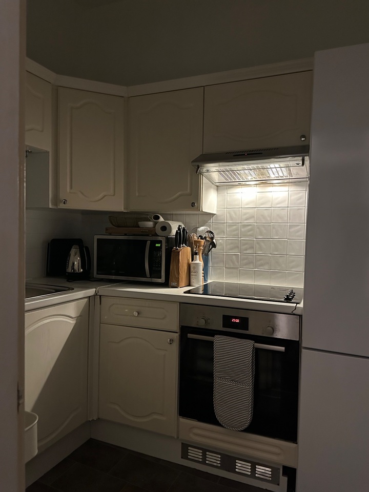 Room in a Shared Flat, Edinburgh, EH6