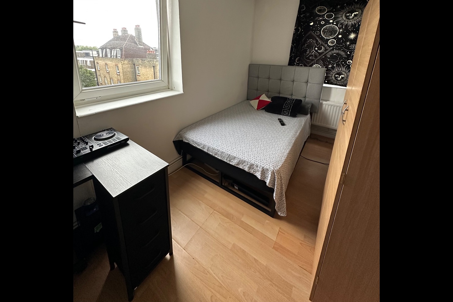 Room in a Shared Flat, Ifield House, SE17 photo 3