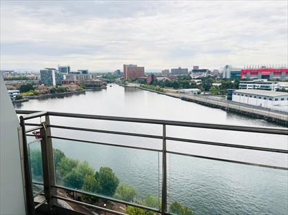 Room in a Shared Flat, Salford Quays, M50