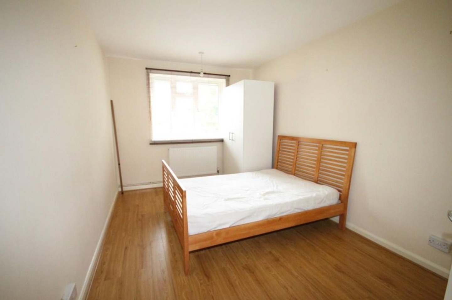 2 Bed Flat, Daisy Dormer Court, SW9