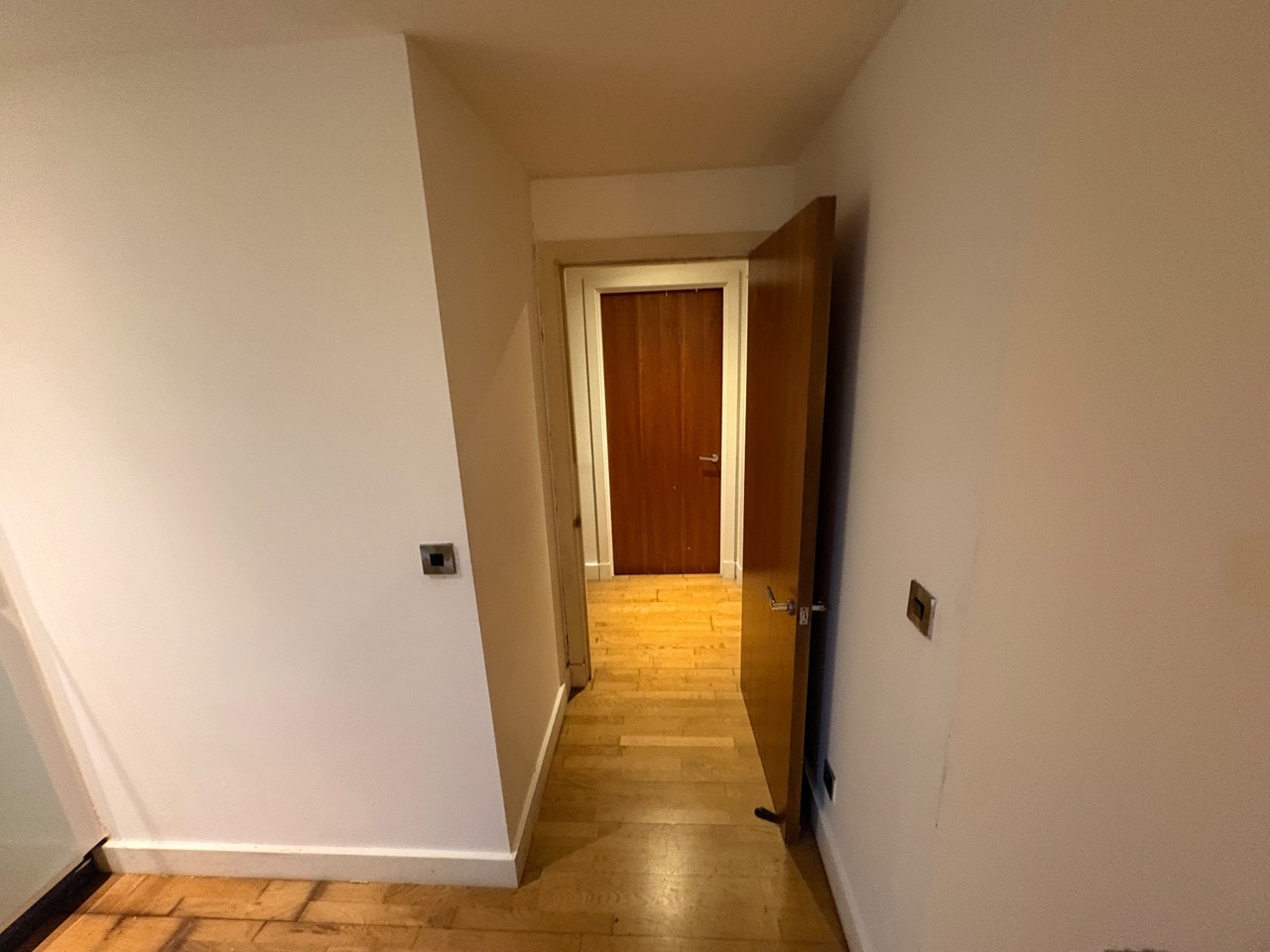2 Bed Flat, Block D, M4 photo 3