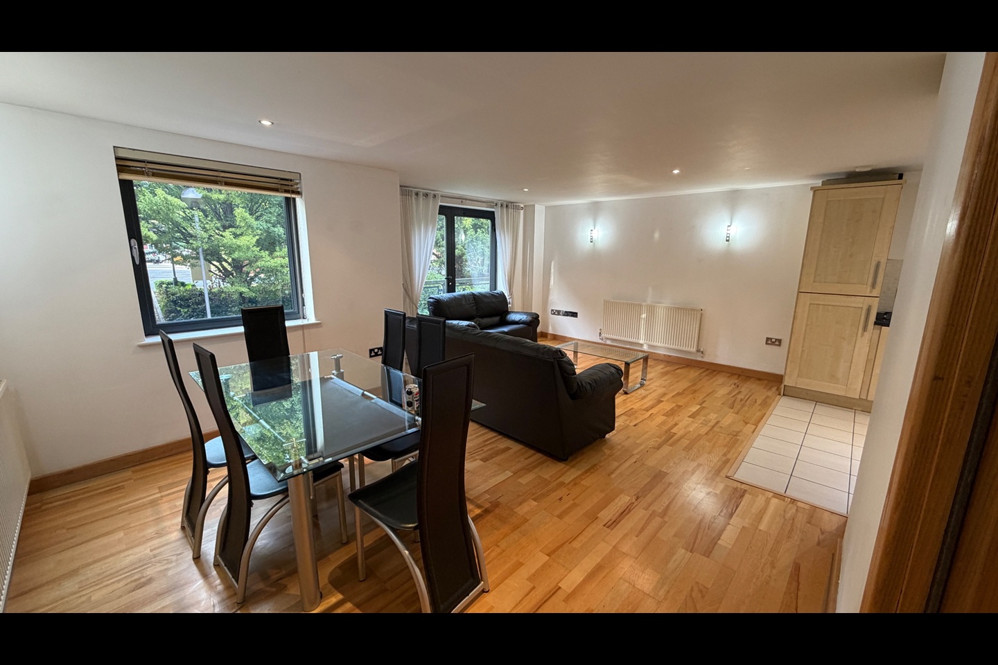 2 Bed Flat, Ratcliffe Road, LE2 photo 2
