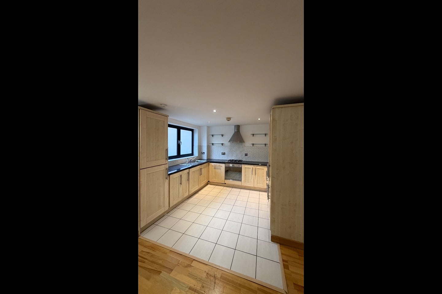 2 Bed Flat, Ratcliffe Road, LE2 photo 3