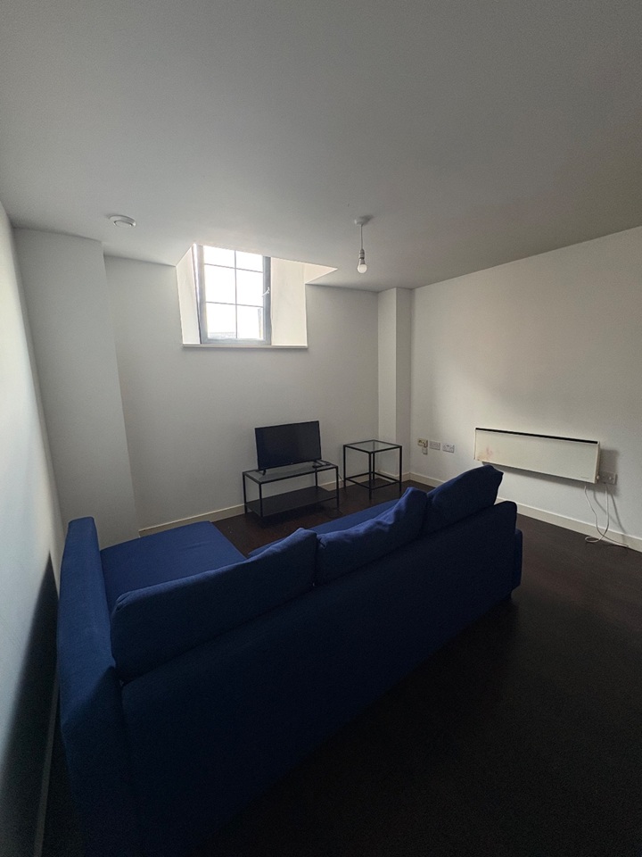 2 Bed Flat, Church St, M4