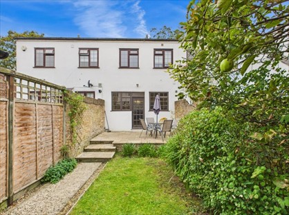 2 Bed Terraced House, Lower Road, SL9