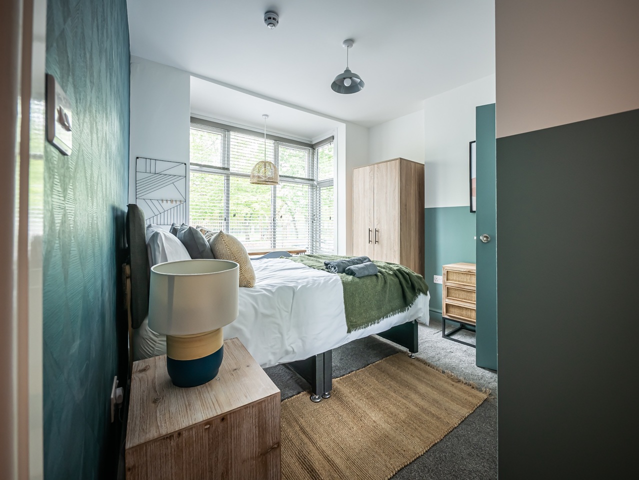 Room in a Shared House, High St, B66 photo 3