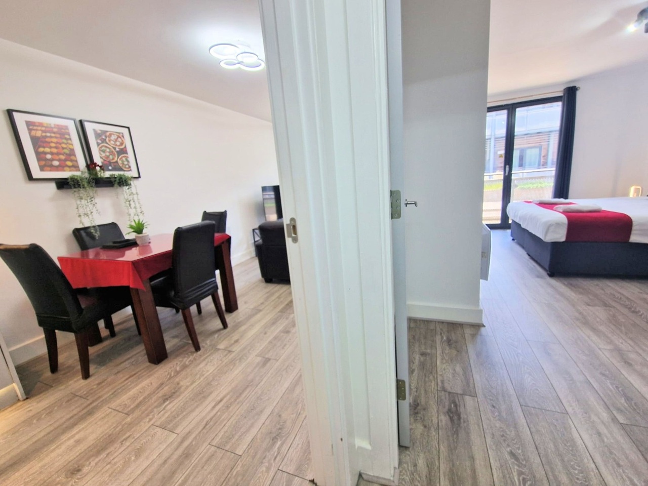 1 Bed Flat, The Arcadian, B5 photo 2