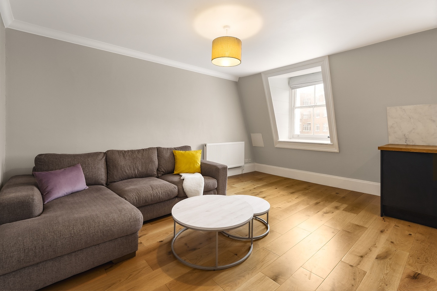 2 Bed Flat, Old Brompton Road, SW7 photo 2