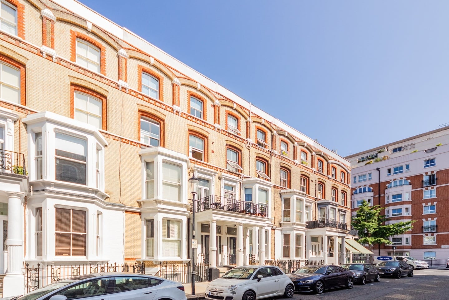 Studio Flat, Cheniston Gardens, W8 photo 5