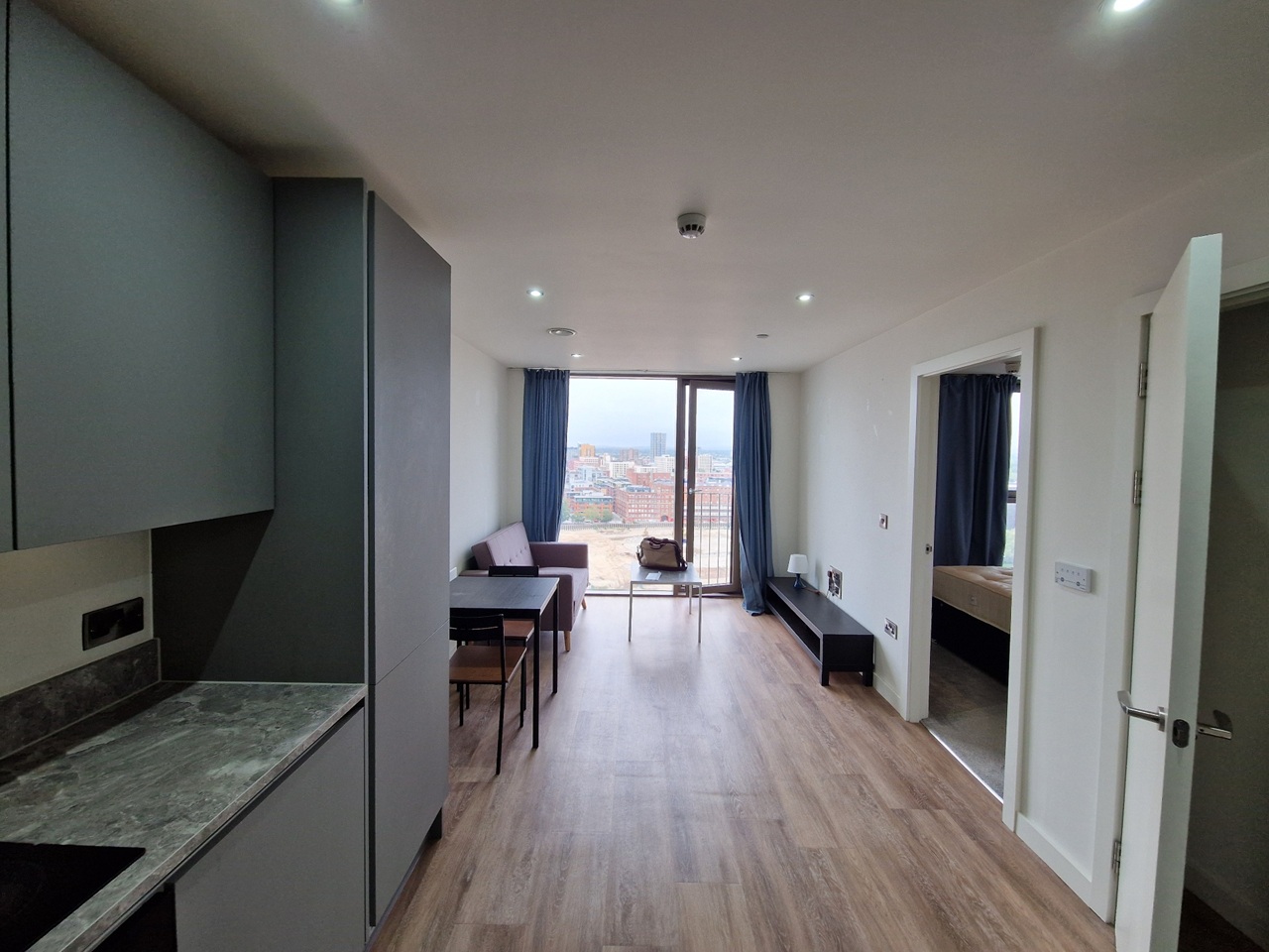 1 Bed Flat, Oxygen Tower, M1