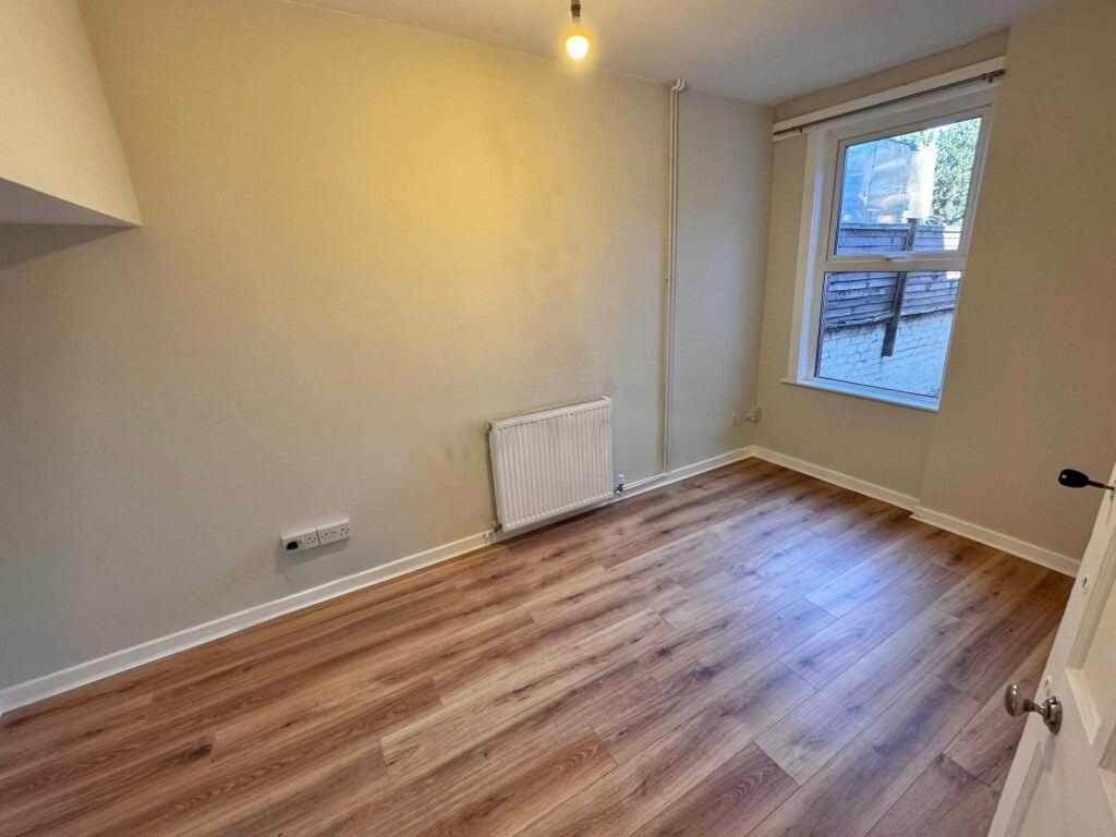 2 Bed Terraced House, Chandos St, CV2 photo 3