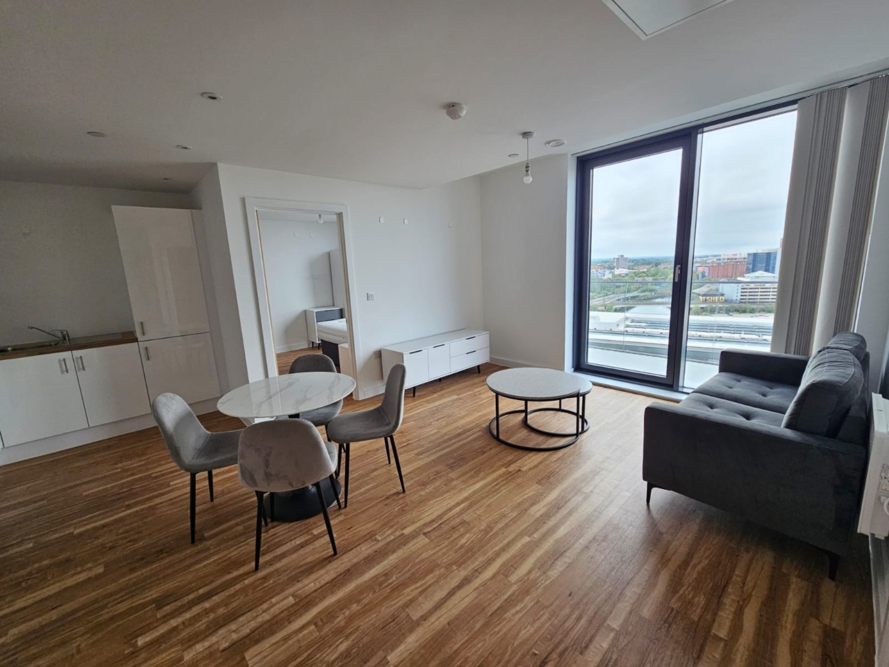 2 Bed Flat, Pomona Strand, M16 photo 2