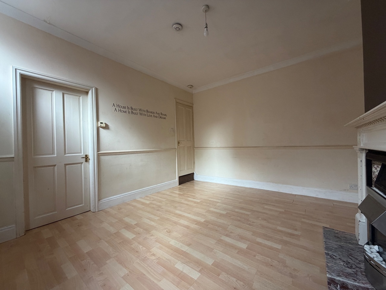 2 Bed Terraced House, Barden Mount, LS12 photo 3