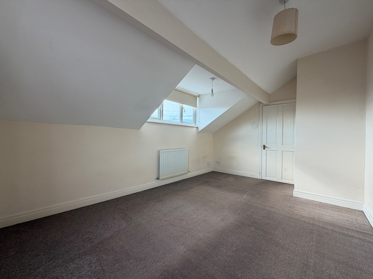 2 Bed Terraced House, Barden Mount, LS12