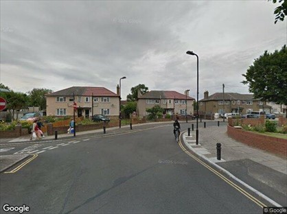 2 Bed Flat, South Avenue, UB1