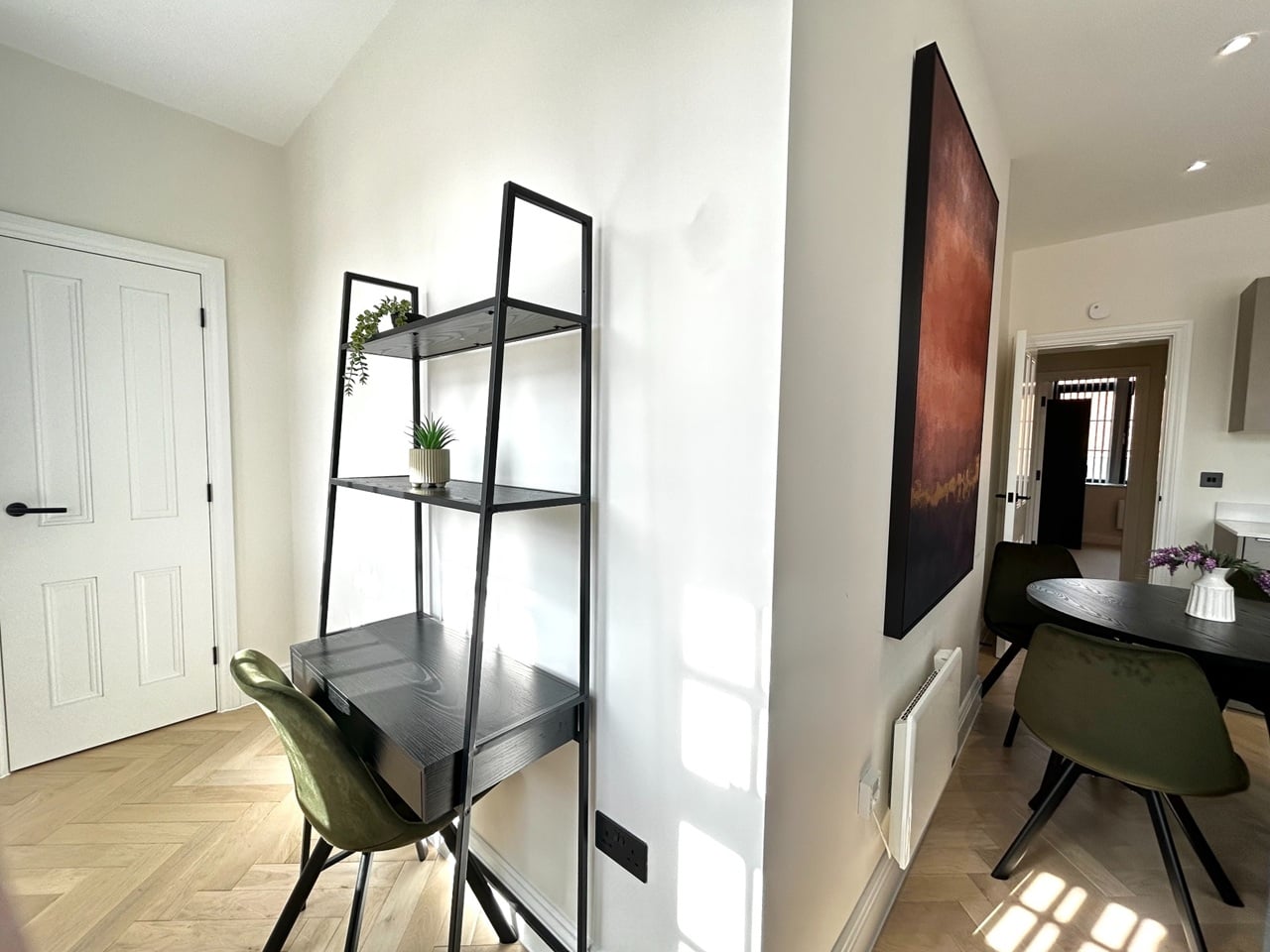 2 Bed Flat, The Colmore, B3 photo 5