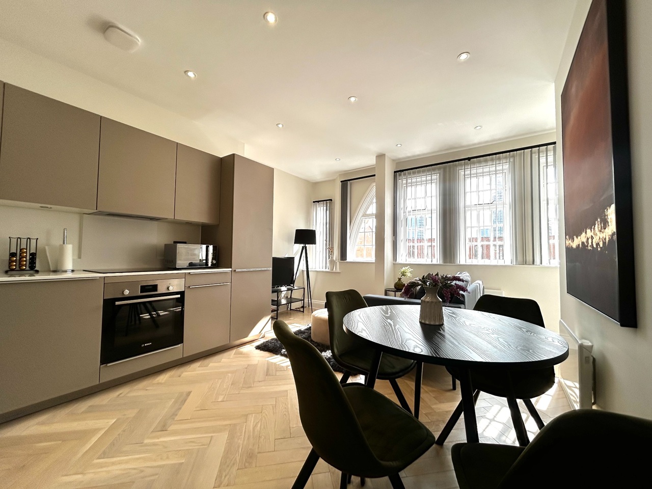 2 Bed Flat, The Colmore, B3