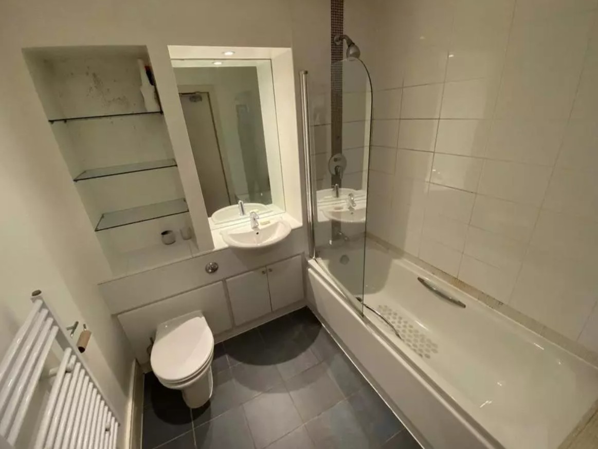 Room in a Shared Flat, Whitworth St West, M1 photo 4