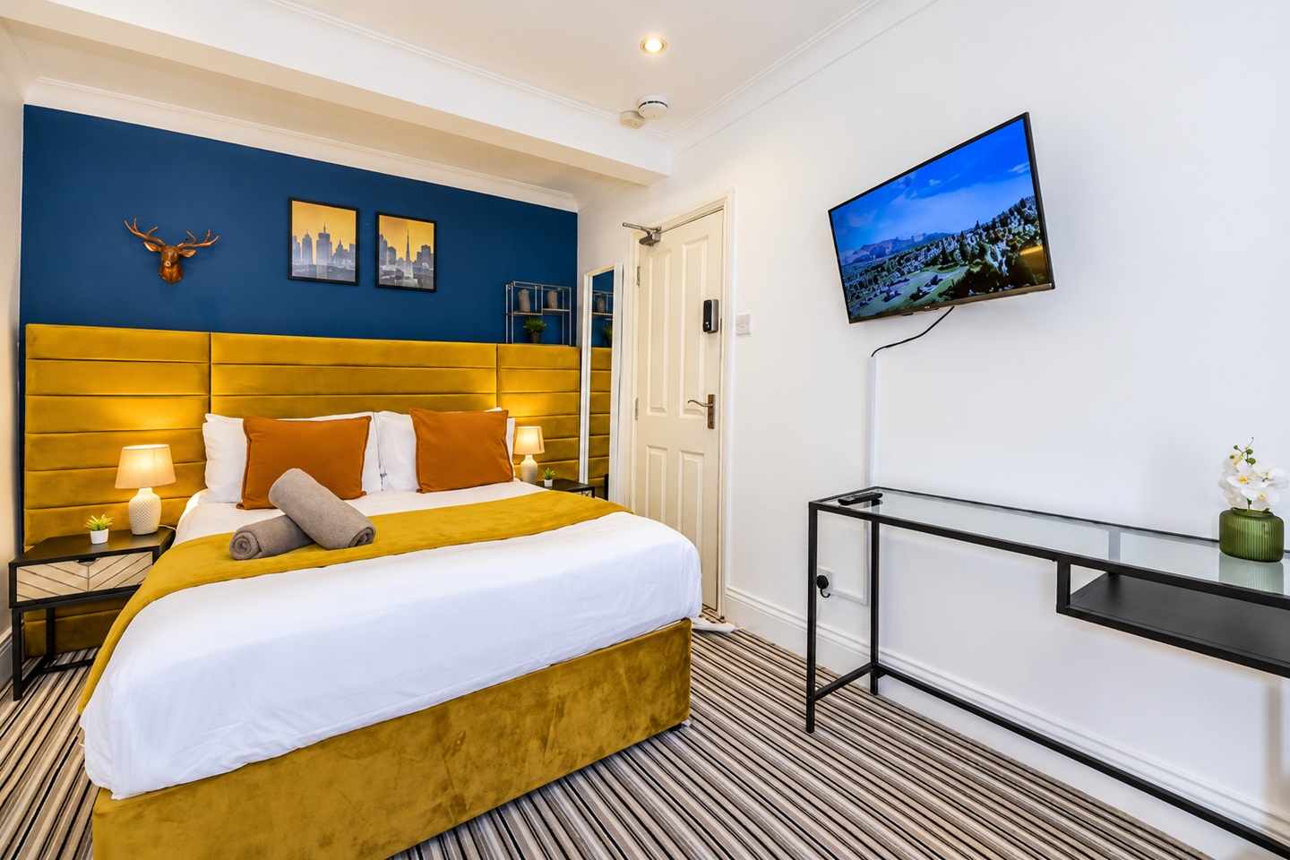 Room in a Shared Flat, Studd St, N1