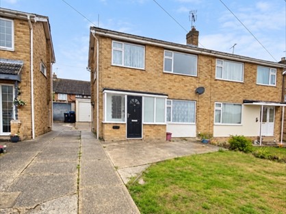 3 Bed Semi-Detached House, The Vineway, CO12