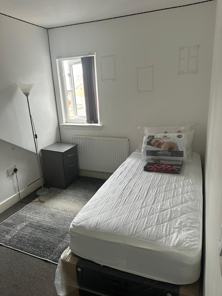 Room in a Shared House, Mount Pleasant Avenue, B21