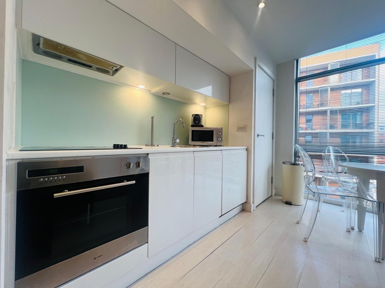 Studio Flat, Manor Mills, LS11 photo 2