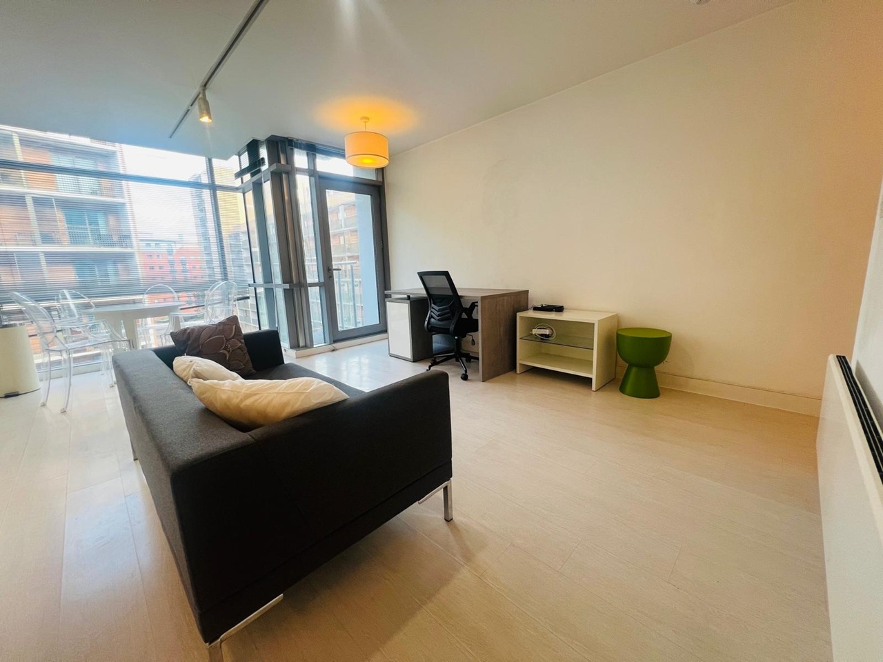 Studio Flat, Manor Mills, LS11 photo 3