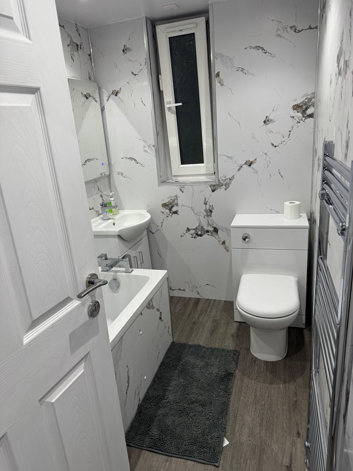 3 Bed Flat, Broomhouse Loan, EH11 photo 4