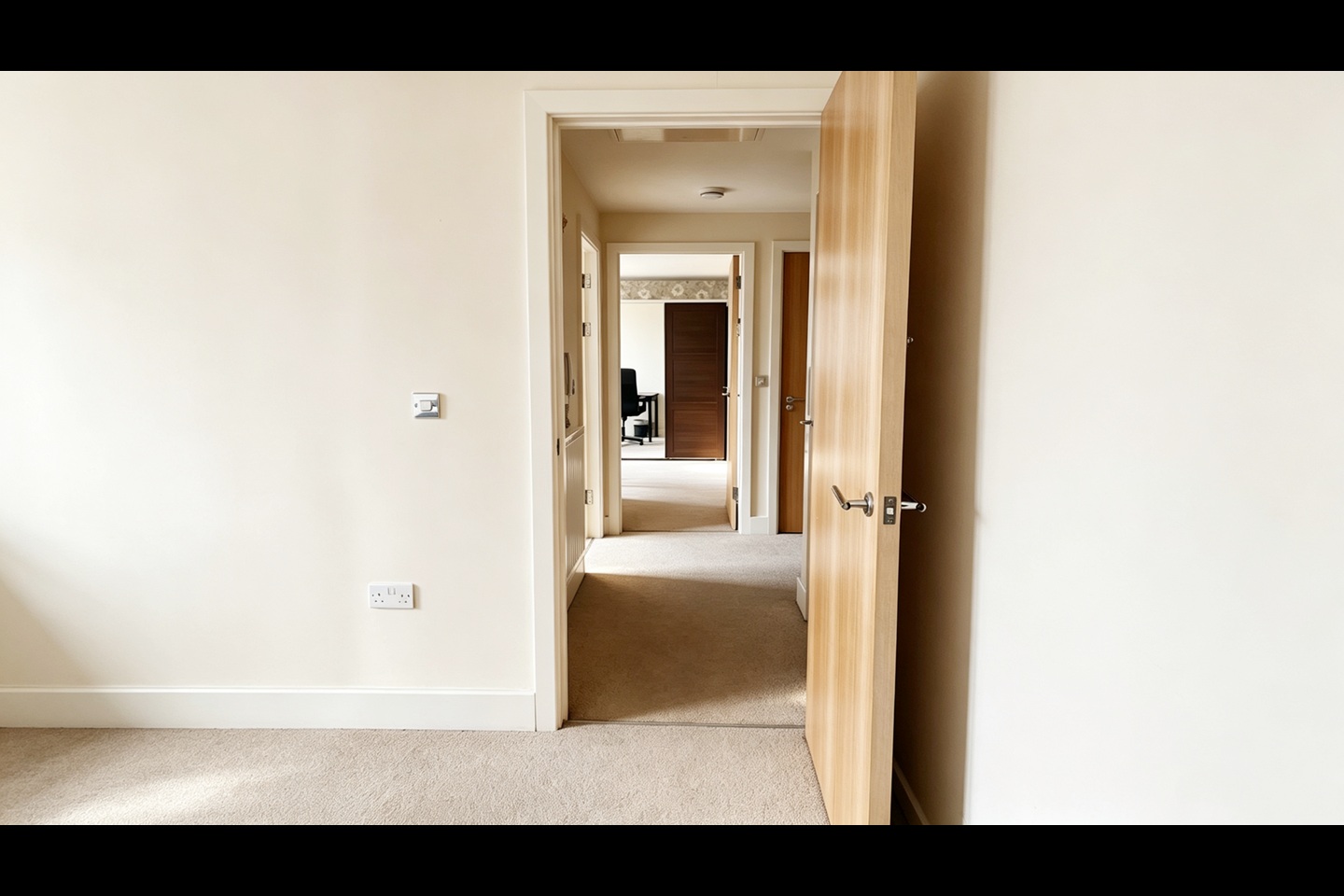 2 Bed Flat, Longleat Avenue, B15 photo 4