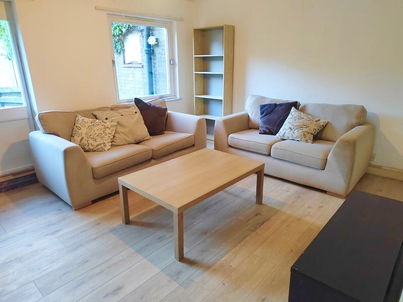4 Bed Flat, Waterloo, SE1 photo 2