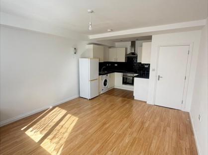 1 Bed Flat, Station Parade, IG11
