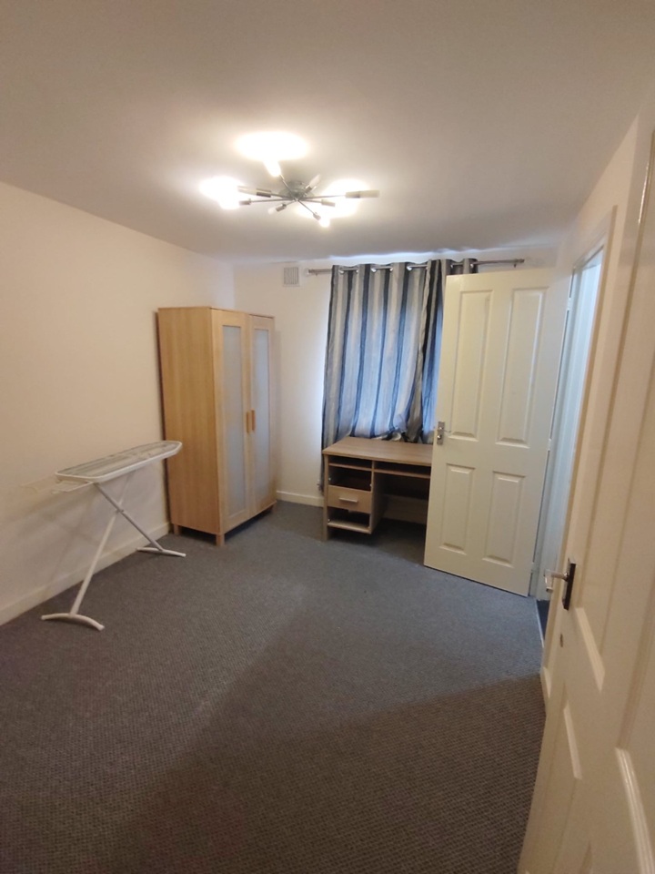 2 Bed Flat, Pavilion Close, LE2 photo 4