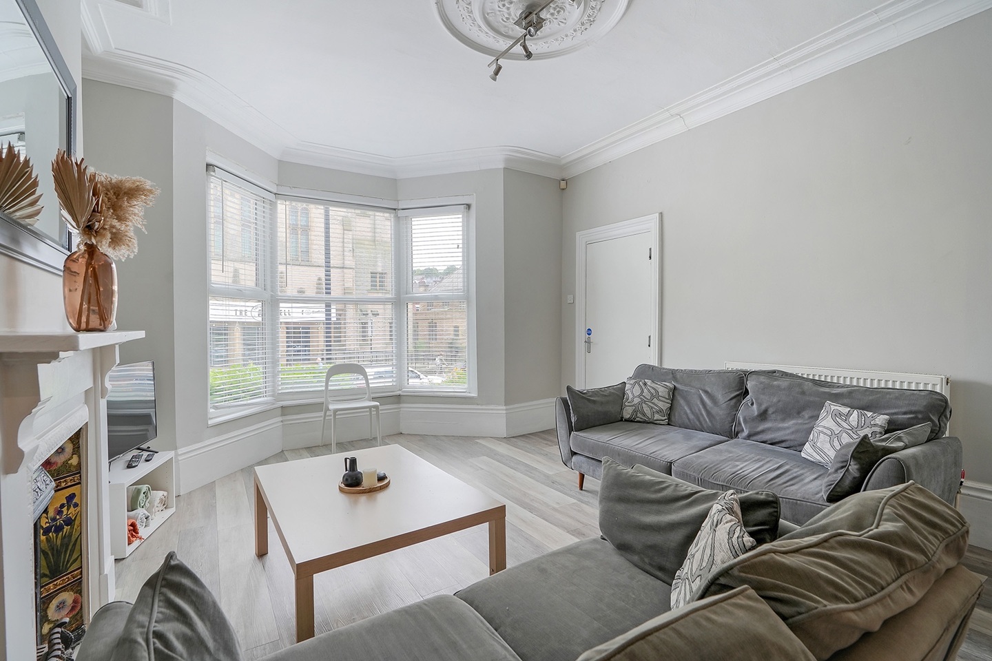 6 Bed Semi-Detached House, Ecclesall Road, S11