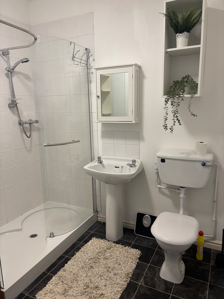 Room in a Shared Flat, Alpine House Building, S6 photo 2